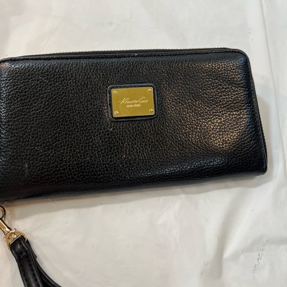 Kenneth Cole New York Black leather Wristlet wallet